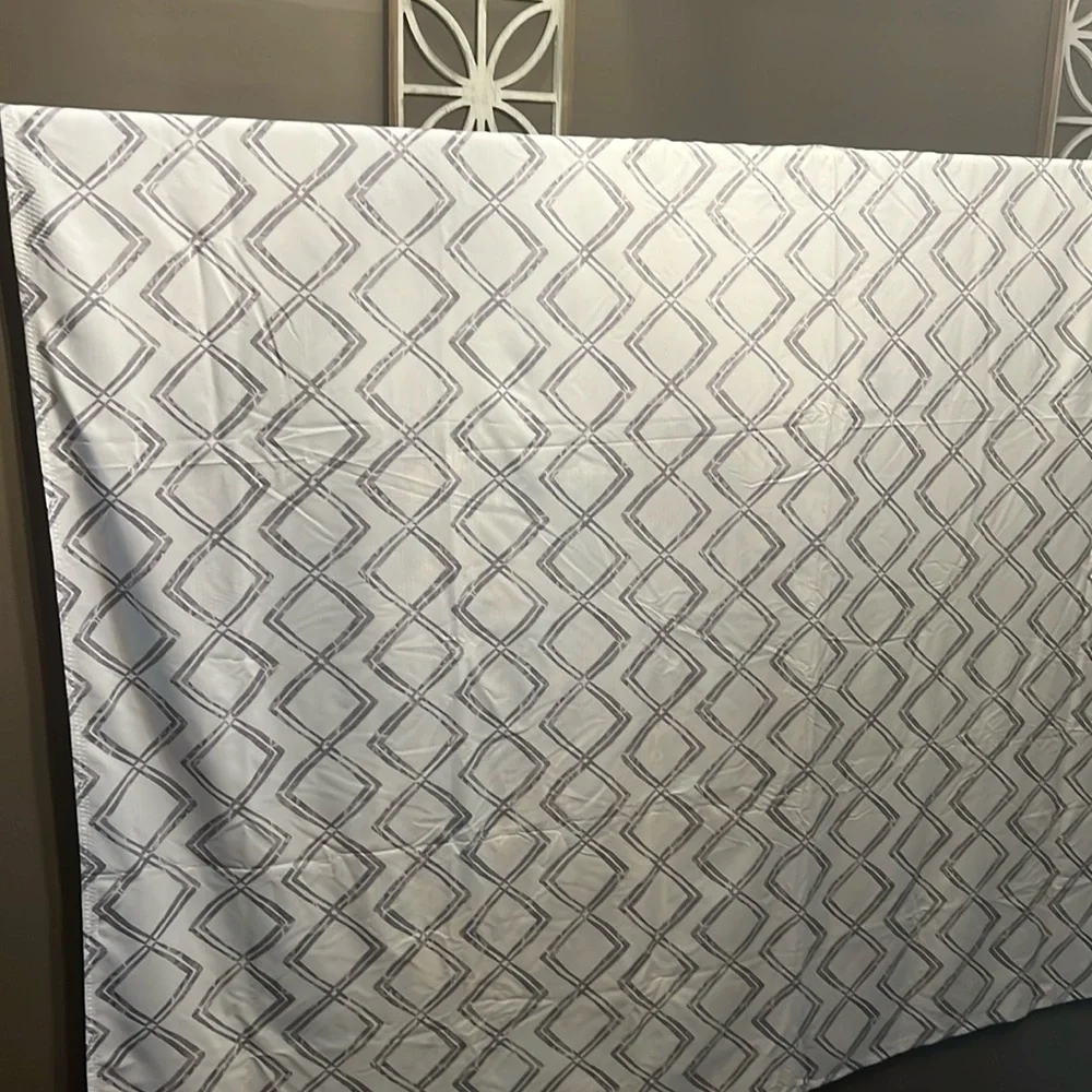 Gray Geometric Shower Curtain - Modern Diamond Pattern